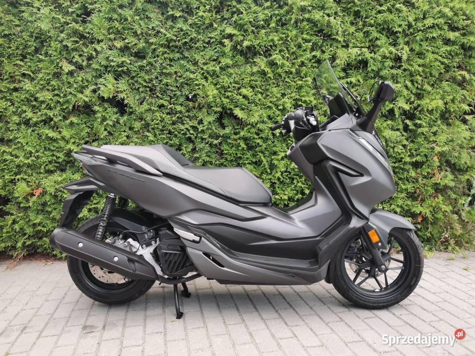 Honda Forza 125 grzane manetki świetny stan 125cm3 Honda Gniezno