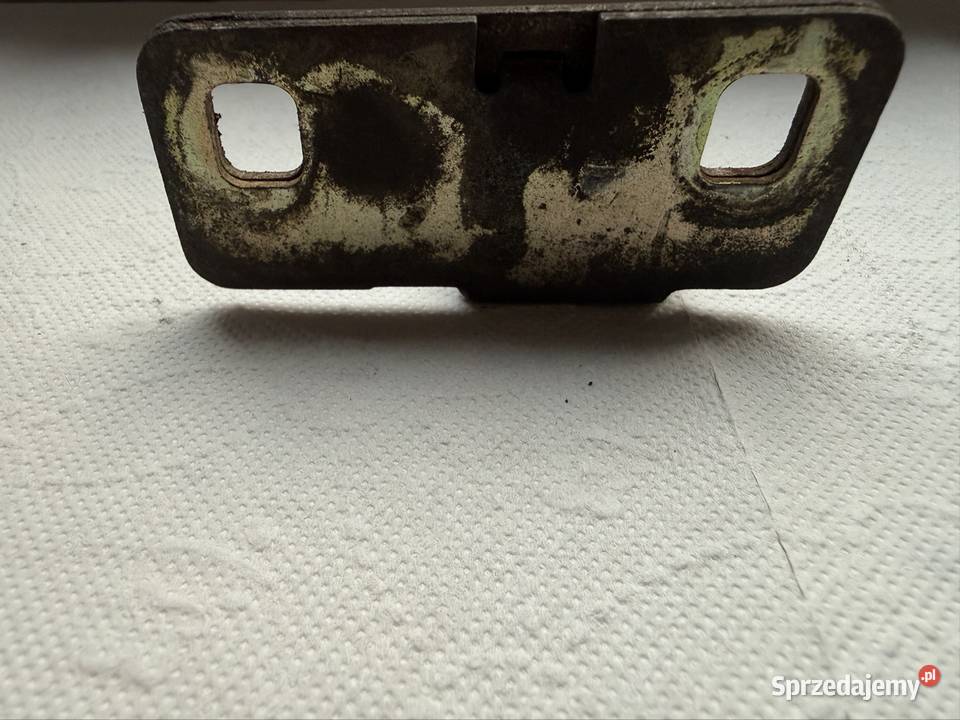 BMW e24 rygiel zamka klapy bagażnika Motoryzacja Mszana