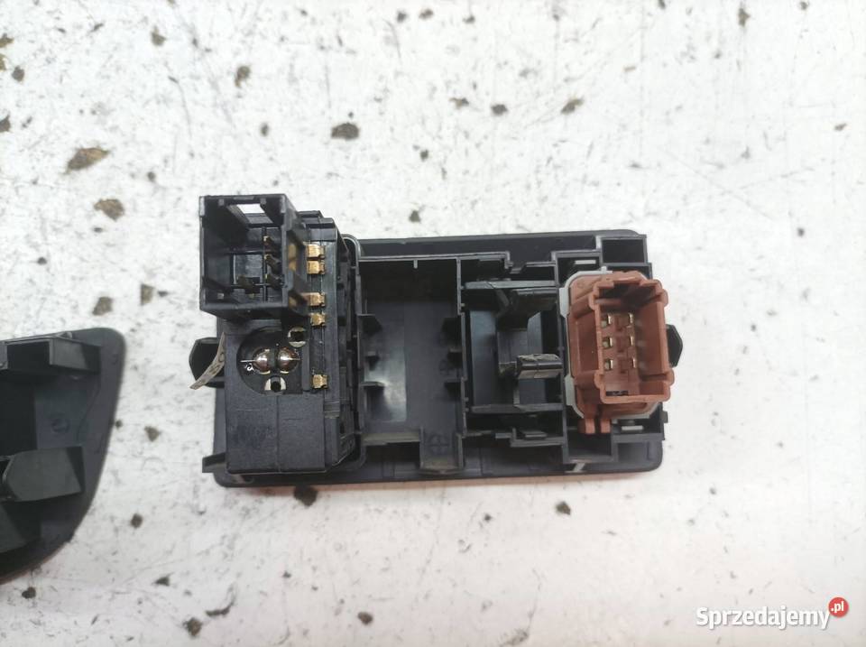 PRZEŁĄCZNIK KPL 8200379685 Renault Kangoo II