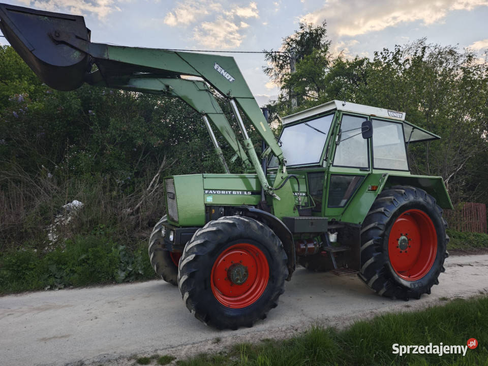 Ciągnik FENDT Favorit 611 LS turbomatik 4x4 105 Napęd 4x4 Kraków