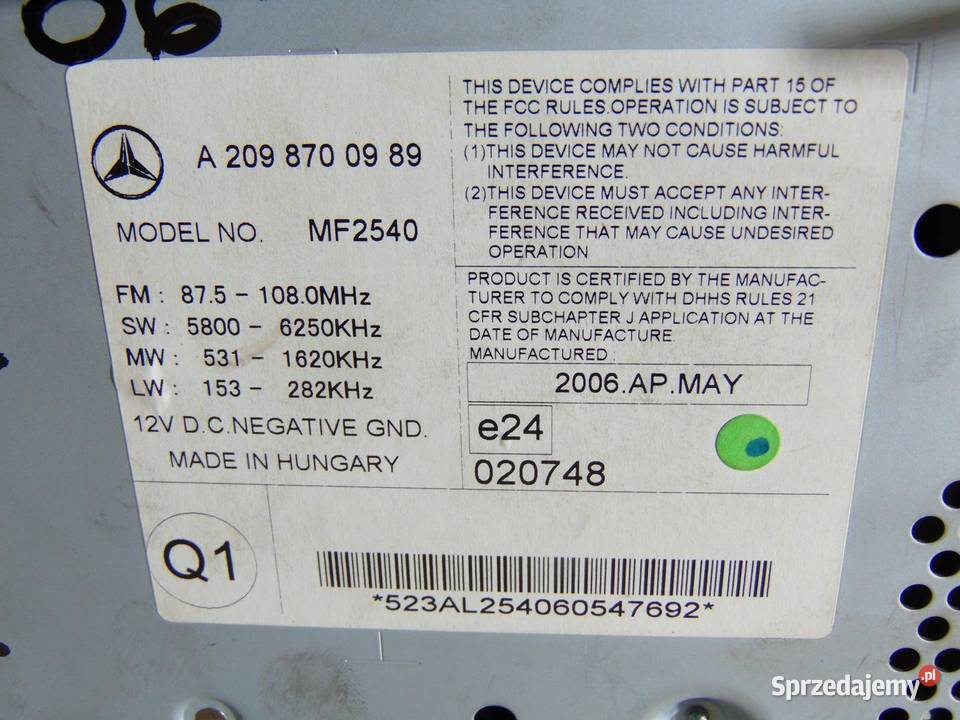 RADIO CD MERCEDES W209 A2098700989 MF2540