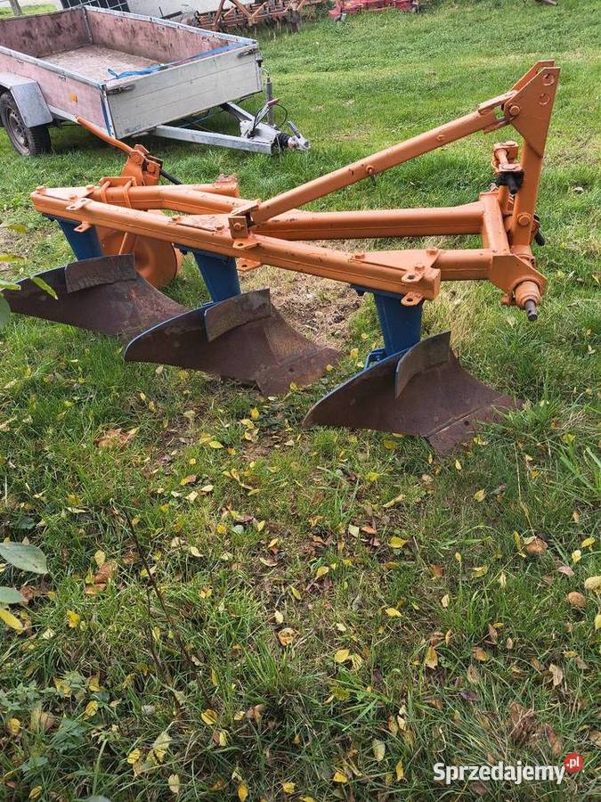 Pług duży 3 skibowy nieuszkodzony Blizne