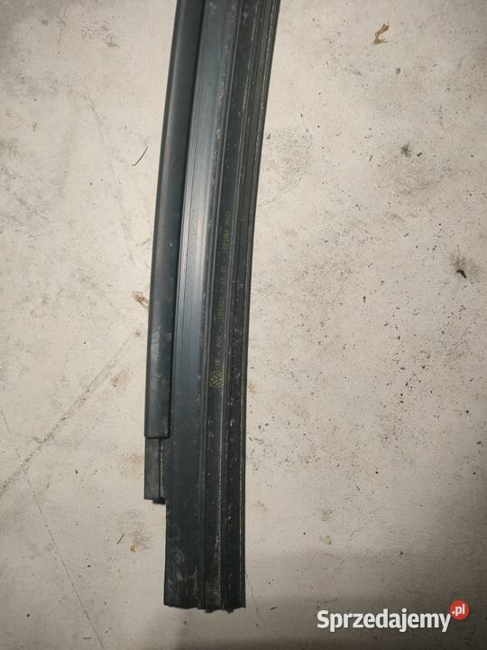 5G4837432K5AP VW Golf Uszczelka szyby przód Turek