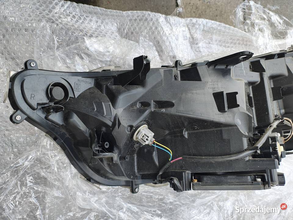 RAV4 V Lampa prawa przednia reflektor LED Turek
