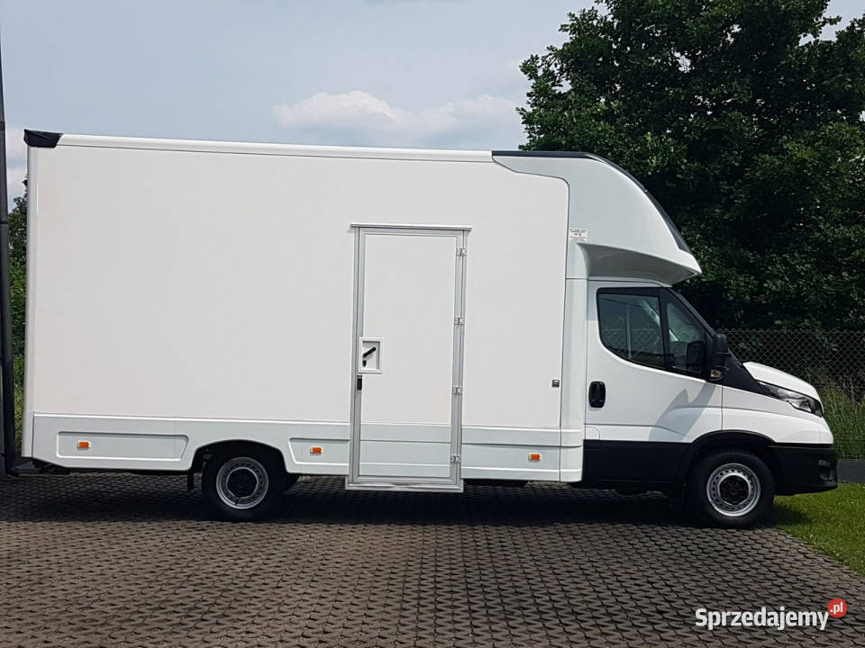 Iveco Daily KONTENER NISKOPODŁOGOWY 443x223x242 centralny zamek Poręba