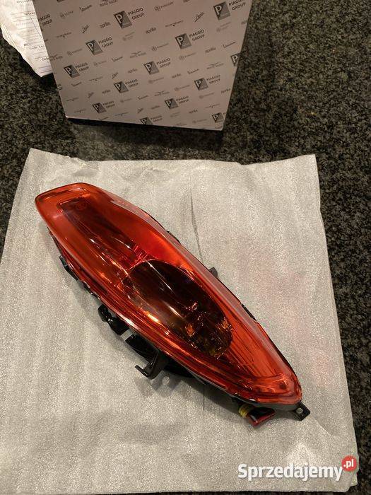 Piaggio Medley 125150 Lampa Tył Prawa Nowa N30 Poznań sprzedam