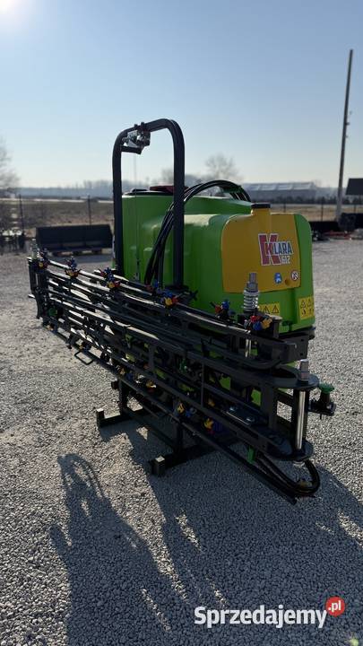 Opryskiwacz polowy zawieszany 1 Zawieszane