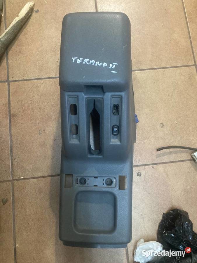 terrano 2 PODŁOKIETNIK Rakoniewice