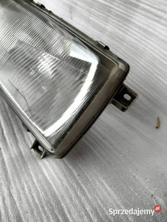 LAMPA PRZÓD PRZEDNIA PRAWA VW VENTO 13905400