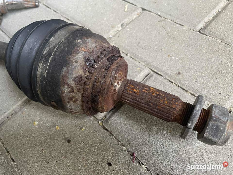 Outlander 2006 Półoś lewa przód FWD Rzeszów