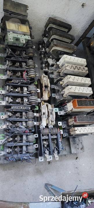 Części elektryczne do lokomotywy SM42 Koło