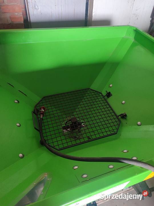 Rozsiewacz Langren 600l Gałęzów-Kolonia Druga