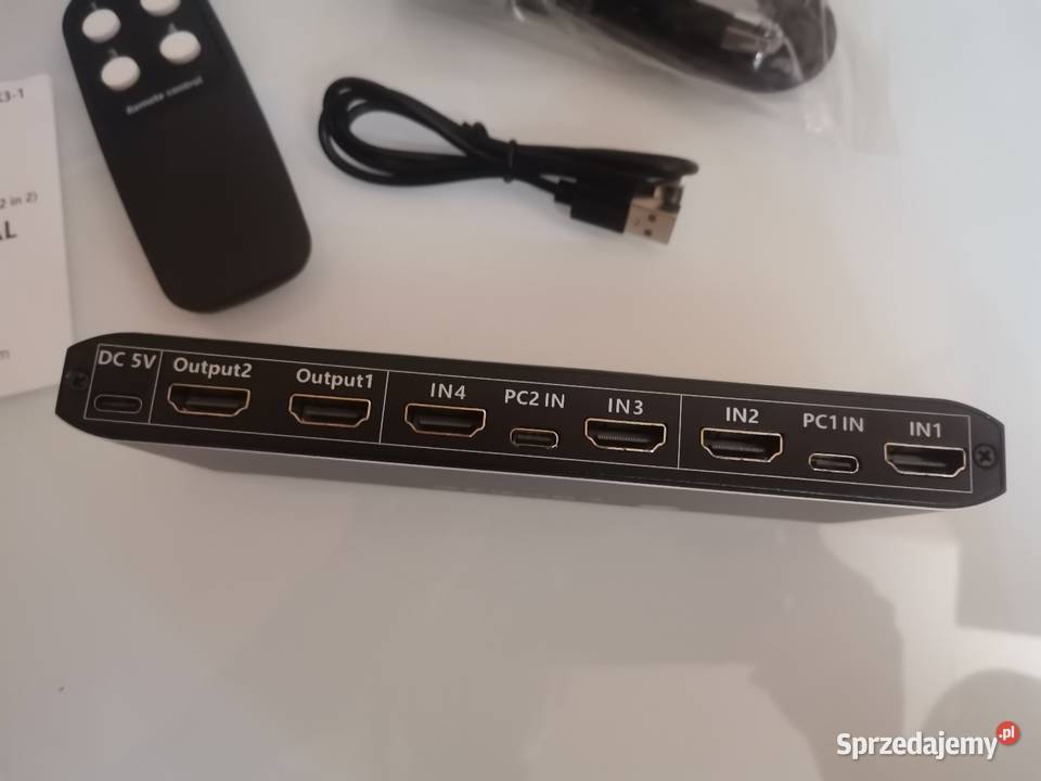 Konsola KVM 2X2 HDMI 20 4X USB 30 przełącznik Trzcianka