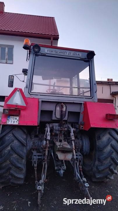 Traktor z kabiną Fortschritt ZT325A 4x4 Goczałków