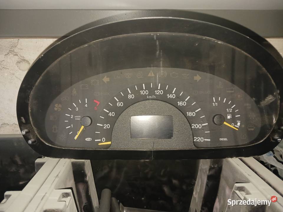 Mercedes Vito w639 licznik Liczniki i zegary Zborów