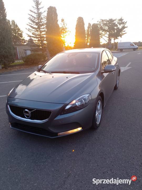 Sprzedam Volvo V40 20 D2 2017 Hatchback Volvo