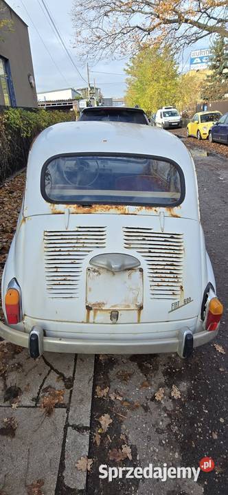 Fiat 600d z dokumentami mazowieckie