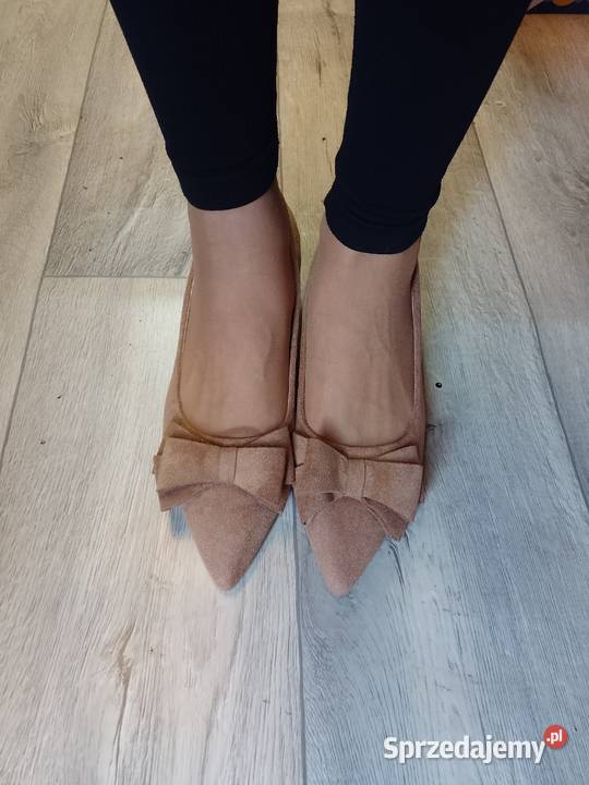 40 Beżowe czółenka wieczorowe NOWE brązowy/beżowy małopolskie sprzedam