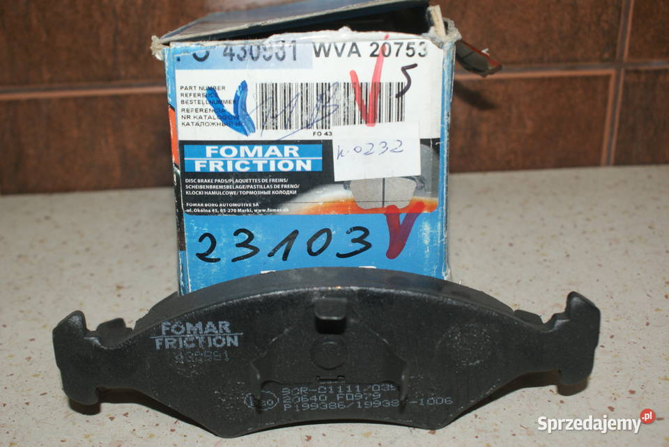 GDB1222 TRW KLOCKI HAMULC FORD FIESTA 9500