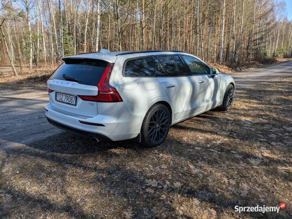 Volvo V60 T5 2020 stan 4/5 Pliskowola sprzedam