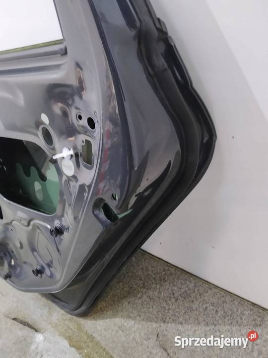 DRZWI PRAWE TYŁ LI7F LEKKO USZKODZONE VW