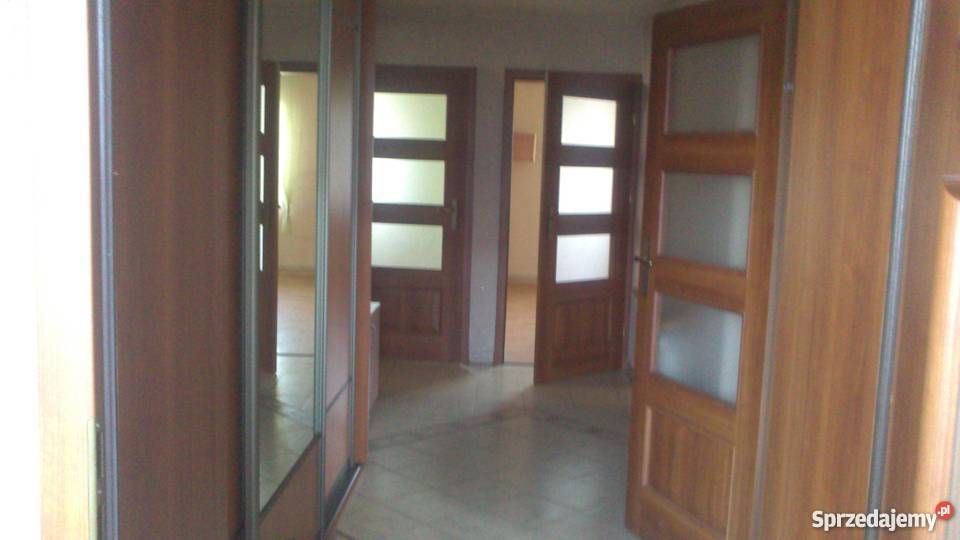 Na sprzedaż dom z dużym budynkiem gospodarczym 0zł/m2 lubelskie