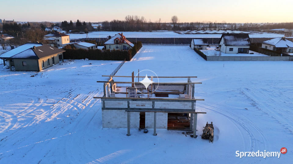 Tu zaczyna się Twoja przyszłość Dom w Żurawkach Łaszczów