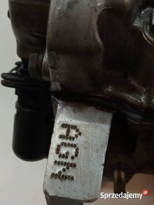 GŁOWICA KOMPLETNA 058103373D 18 20V Audi A3 I