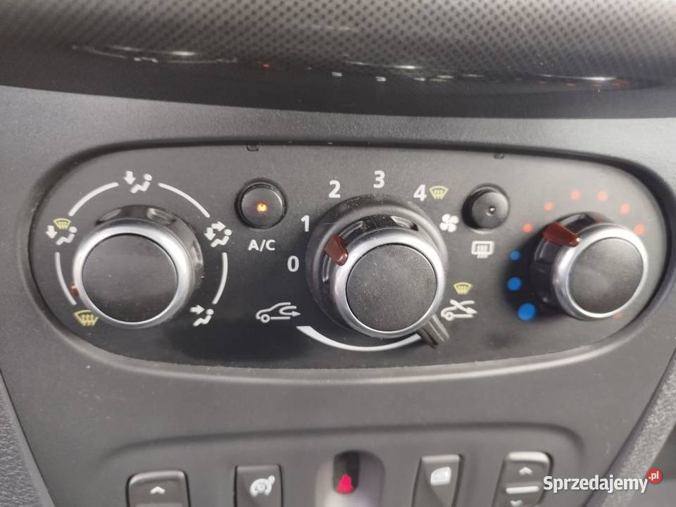 Dacia Sandero Stepway 09 tce klima navi pdc stan