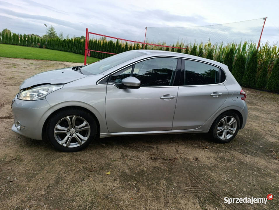 Peugeot 208 70000 automat I 20122019 1560cm3