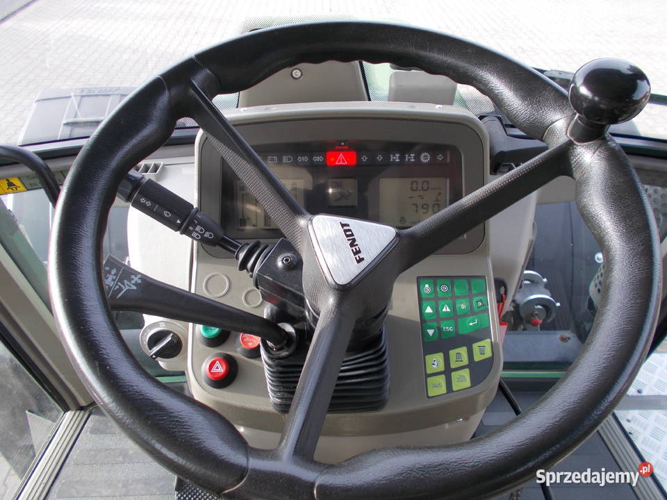 FENDT 820 VARIO TMS Ciągniki sprzedam
