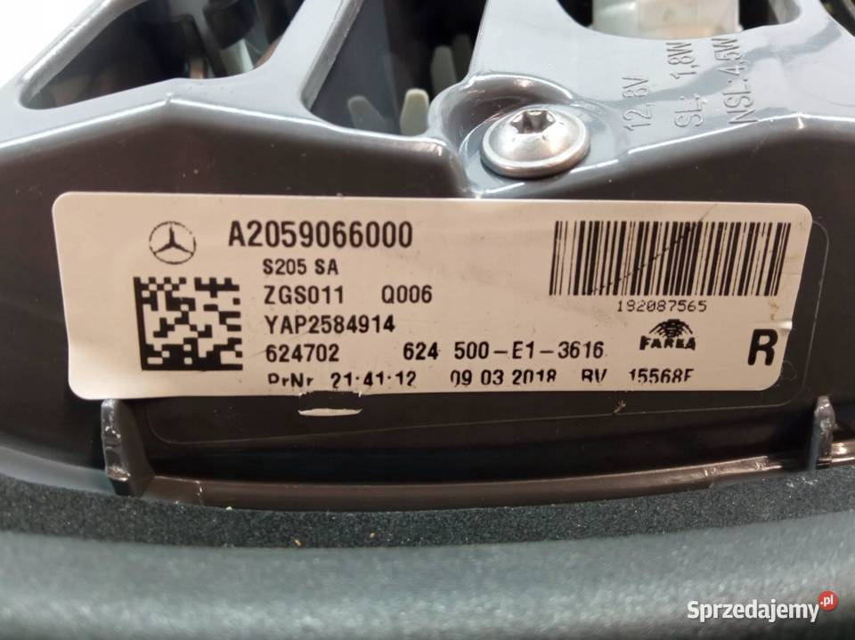LAMPA TYŁ W KLAPĘ PRAWA KOMBI EUROPA A2059066000