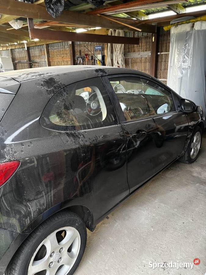 Mazda 2 w całosci mazowieckie Sochaczew