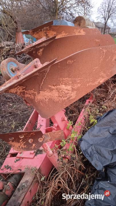 Pług obrotowy Cappon UNV uszkodzony na części