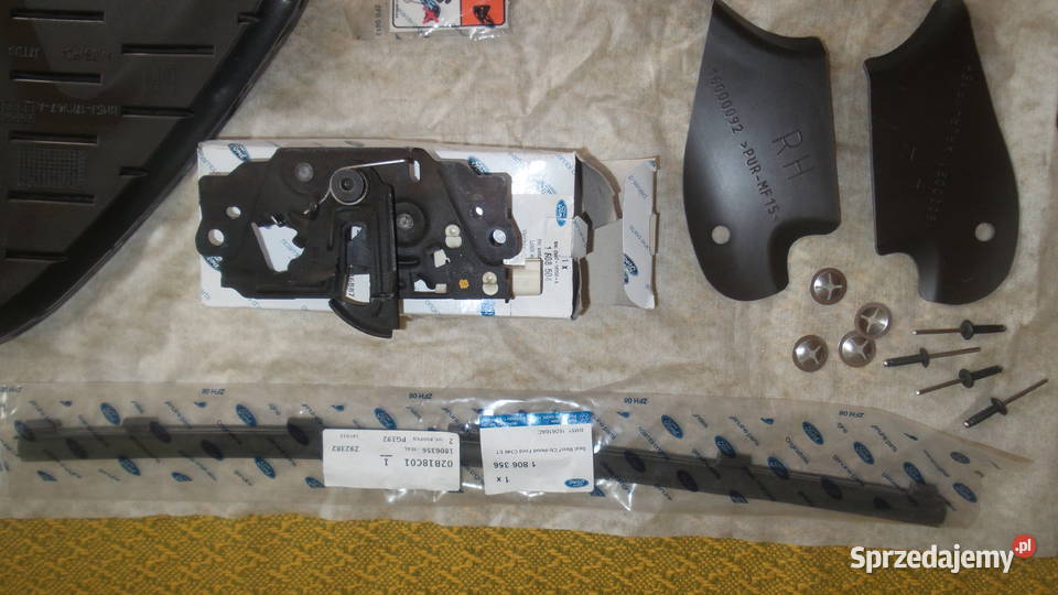 Ford Focus III ST kratka lewaakcesoria