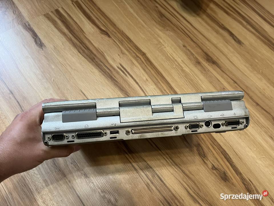 Zabytkowy laptop Siemens Scenic Mobile 800 Brzana