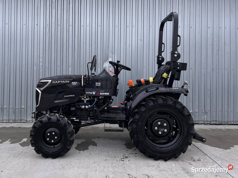 Captain 223 Traktor ciągnik komunalny ogrodniczy