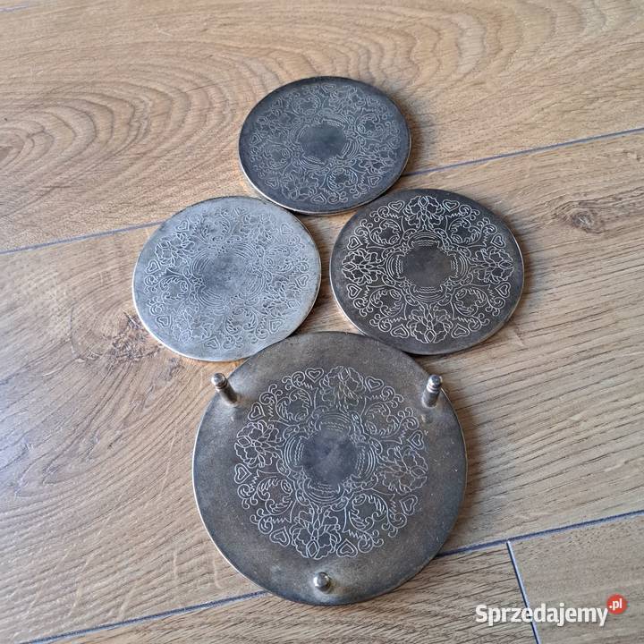 Komplet metalowych podkładek vintage grawerowane Domaszczyn