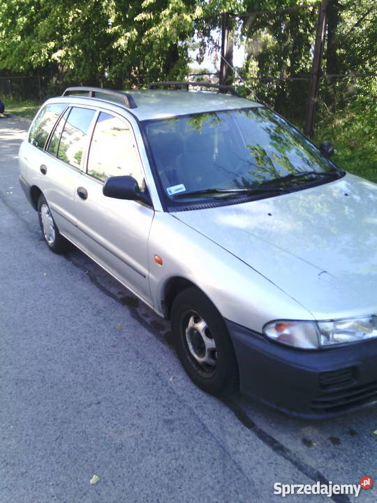 Mitsubishi Lancer Kombi Gaz 1998 lakier metallic Radomsko