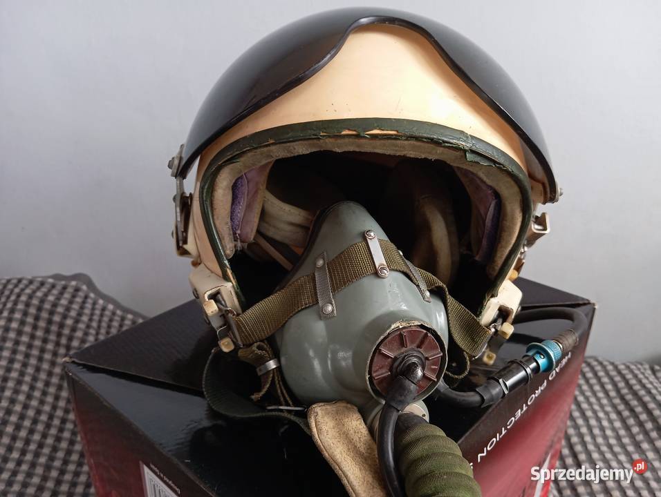 Hełm lotniczy Zsh5 z maską tlenową 34 mig21 Gdańsk