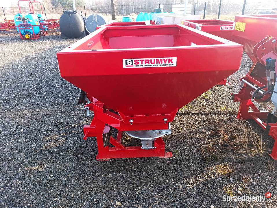 Solidny rozsiewacz do nawozów Strumyk Tytan nieuszkodzony Maszyny rolnicze Opole Lubelskie