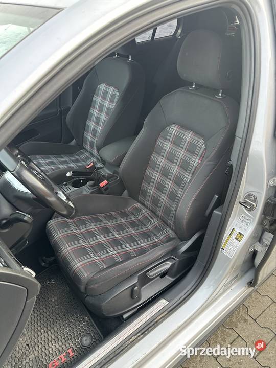 Volkswagen Golf VII GTI 20 220 manual mały benzyna lubelskie Świdnik