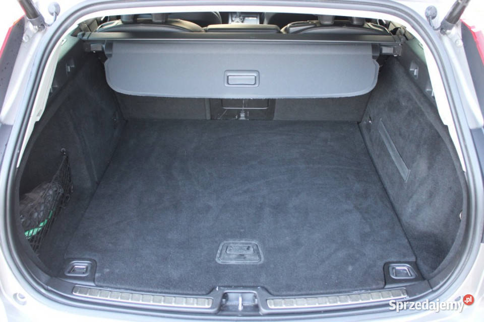 Volvo V60 2019r LED BLIS ACC Hak Panorama VAT23 150KM Bielsko-Biała