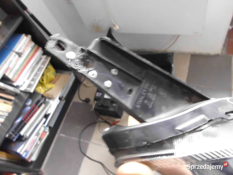 prawy oryginalny reflektor suzuki swift mk7 2010 sprzedam
