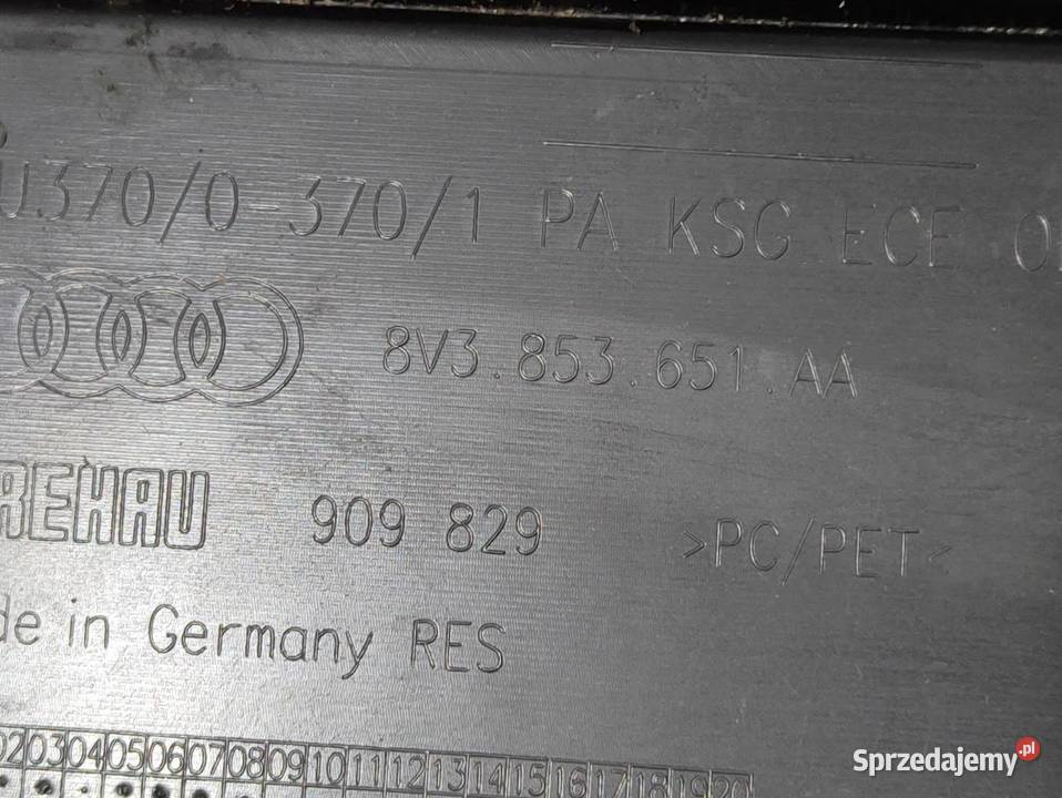 Grill Atrapa Audi A3 8V Lift 2016 8V3853651AA Pleszew