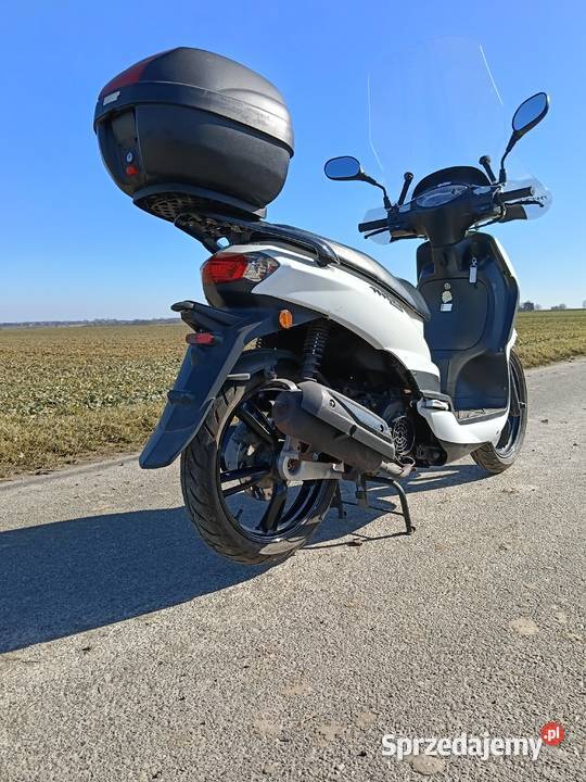 Skuter Peugeot Tweet 125 skuter