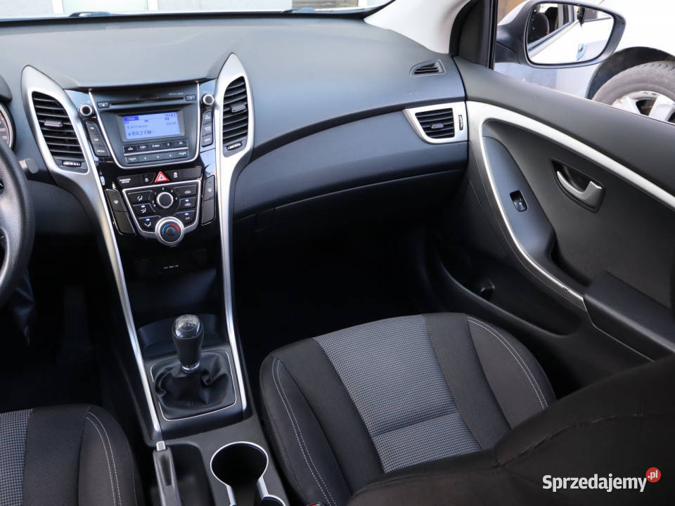 Hyundai i30 14 CVVT ASR (kontrola trakcji)