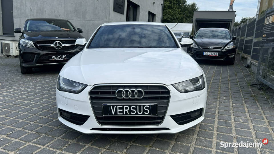 Audi A4 20 TDI Sedan Manual SLine wew Biały B8 światła do jazdy dziennej Gdynia
