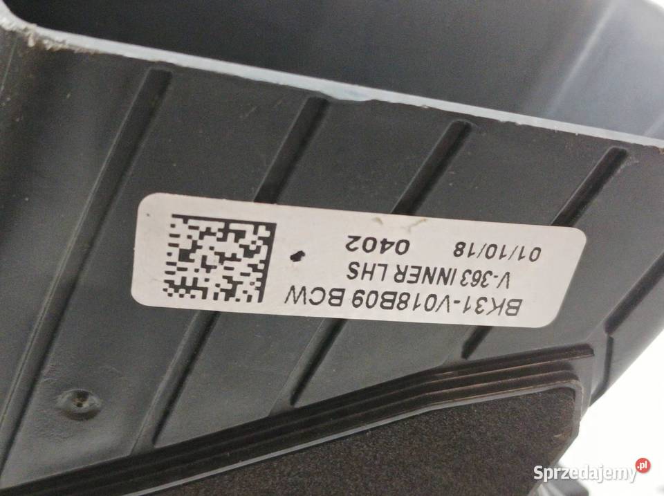KRATKI NAWIEWU ŚRODKOWA DESKI RAMKA MK8 Ford