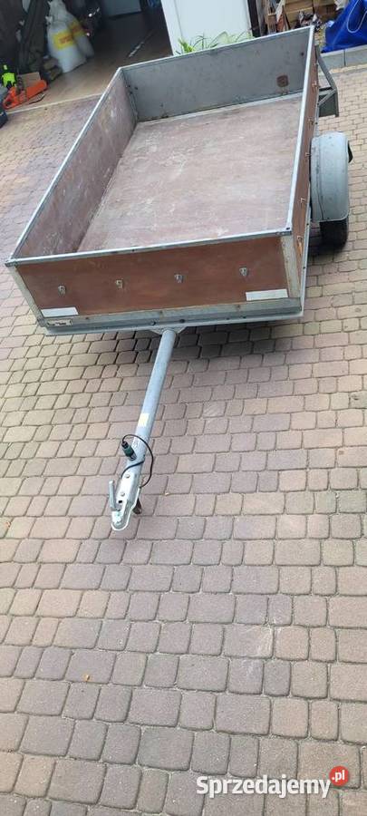 Sprzedam przyczepkę dmc 600 towarowe pomorskie Malbork